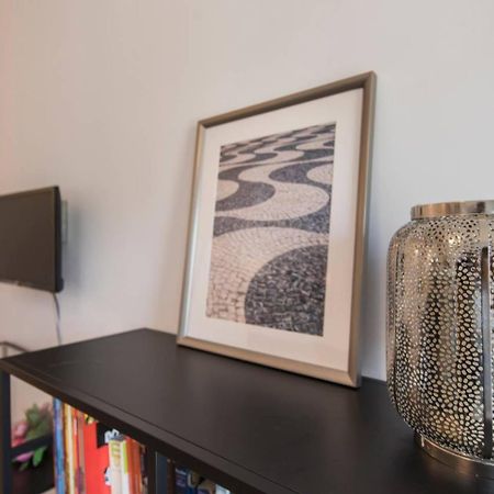Comfortable Apartment In Campo Pequeno Lisbon Luaran gambar