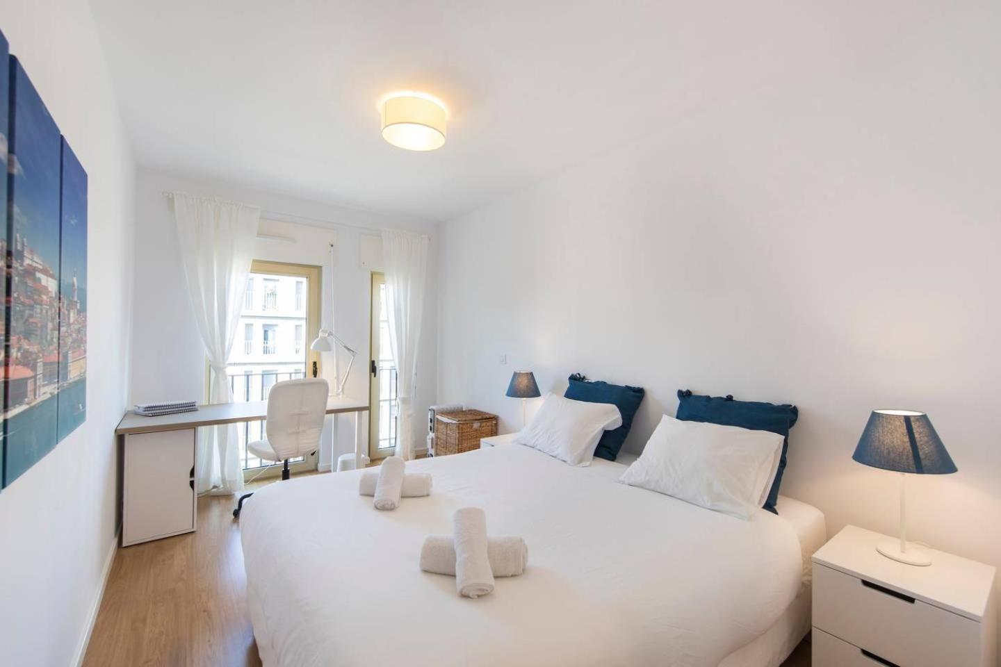 Comfortable Apartment In Campo Pequeno Lisbon Luaran gambar