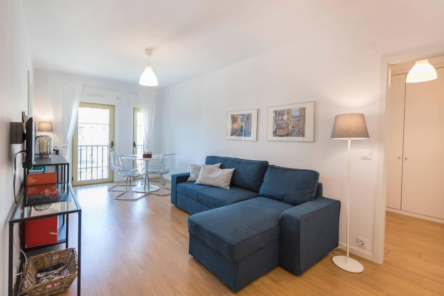 Comfortable Apartment In Campo Pequeno Lisbon Luaran gambar